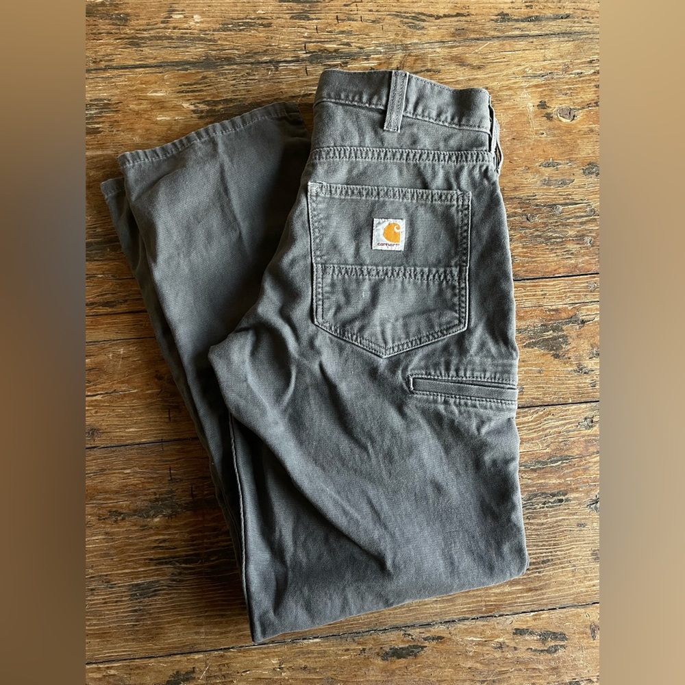 30x32 Men’s Carhartt Relaxed Fit